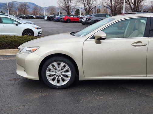 2014 Lexus ES 300h Base