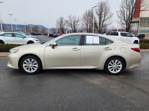 2014 Lexus ES 300h Base