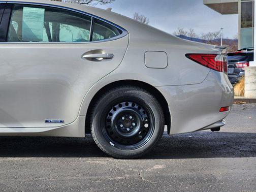 2014 Lexus ES 300h Base
