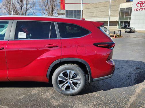 2026 Toyota Highlander XLE