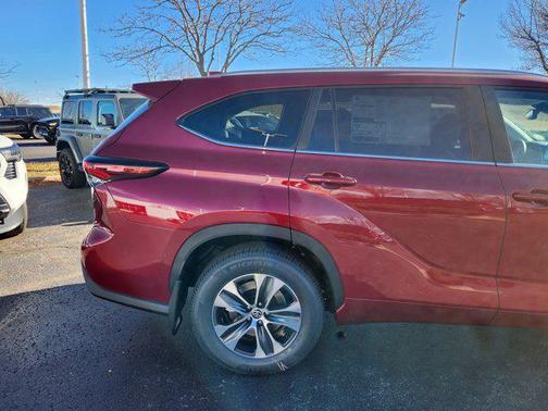 2026 Toyota Highlander XLE