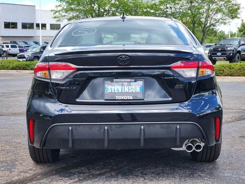 Midnight Black Metallic 2026 Toyota Corolla SE