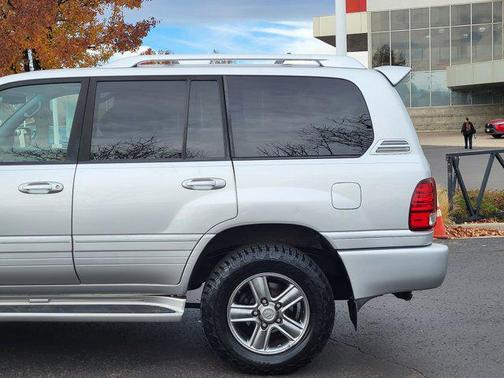 2006 Lexus LX 470 Base