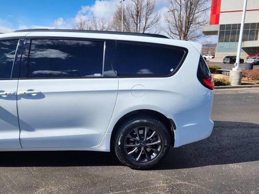 2021 Chrysler Pacifica Limited