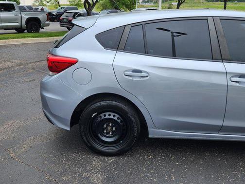 2019 Subaru Impreza 2.0i