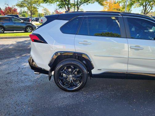 2024 Toyota RAV4 Hybrid SE