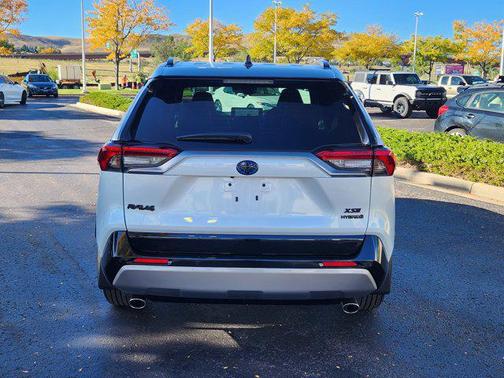 2024 Toyota RAV4 Hybrid SE