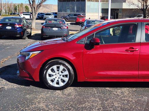 2025 Toyota Corolla Hybrid LE