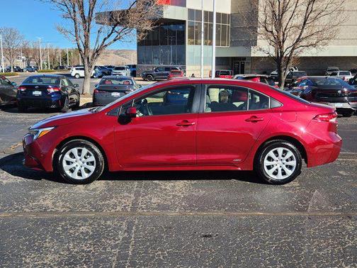 2025 Toyota Corolla Hybrid LE