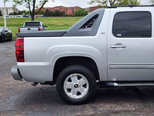 Silver Ice Metallic 2012 Chevrolet Avalanche 1500 LT