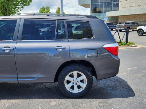 2010 Toyota Highlander SE