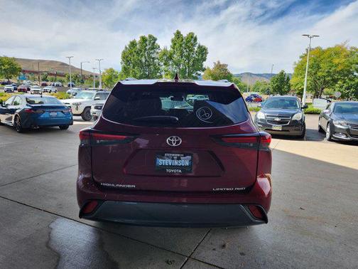 2025 Toyota Highlander Limited