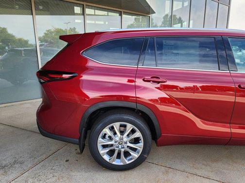 2025 Toyota Highlander Limited