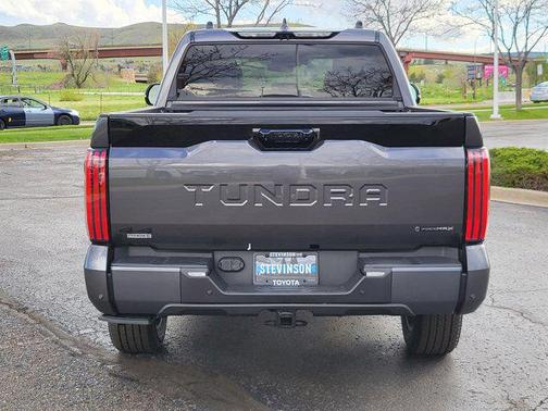 2025 Toyota Tundra Hybrid Platinum