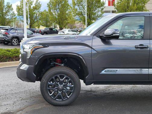 2025 Toyota Tundra Hybrid Platinum