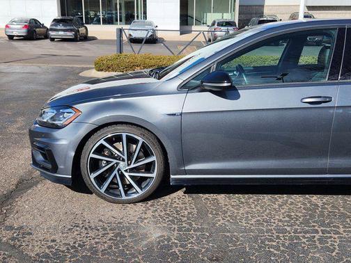 2018 Volkswagen Golf R 2.0T DSG