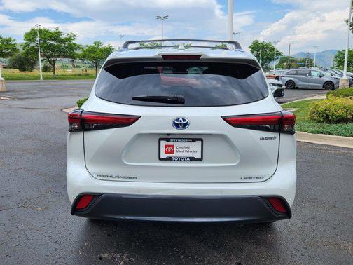 2022 Toyota Highlander Hybrid Limited