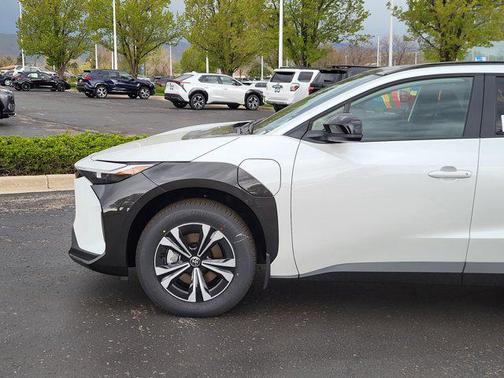 2025 Toyota bZ4X XLE