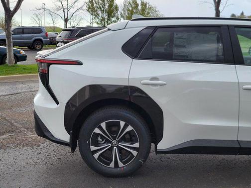 2025 Toyota bZ4X XLE