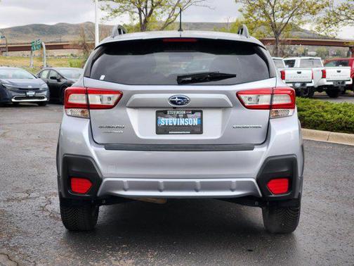 Ice Silver Metallic 2019 Subaru Crosstrek 2.0i