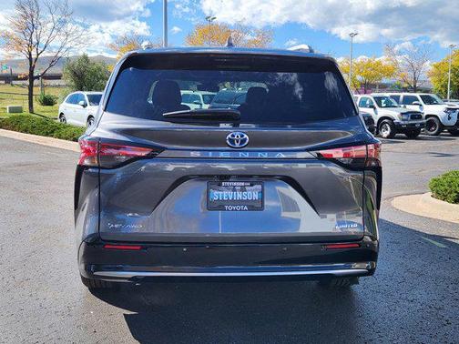 2025 Toyota Sienna Limited 7-Passenger