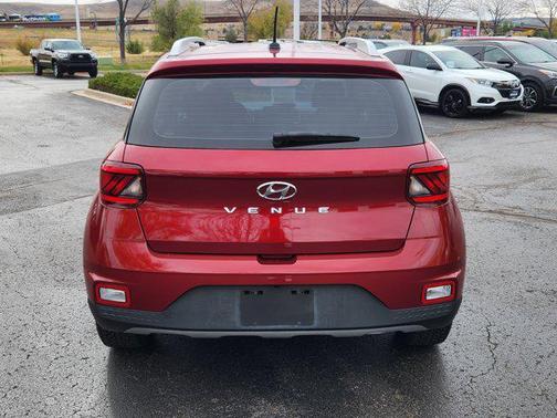 2024 Hyundai VENUE SEL