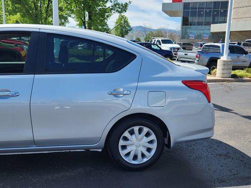 2017 Nissan Versa 1.6 SV