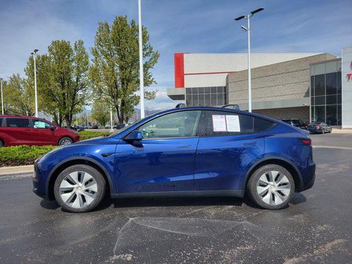 2023 Tesla Model Y Long Range Dual Motor All-Wheel Drive