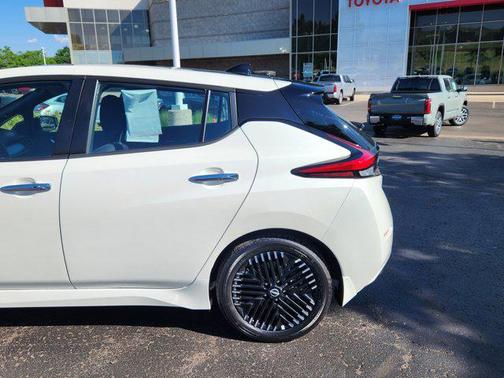 2025 Nissan Leaf SV PLUS