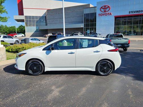 2025 Nissan Leaf SV PLUS