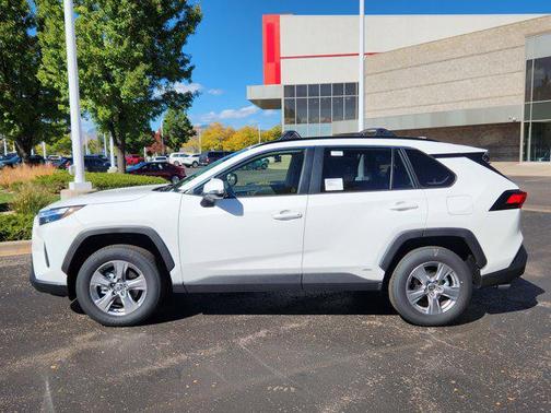 2025 Toyota RAV4 Hybrid LE