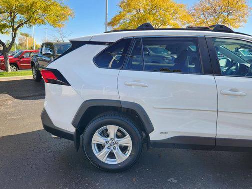 2020 Toyota RAV4 Hybrid XLE