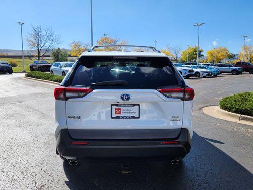 2020 Toyota RAV4 Hybrid XLE