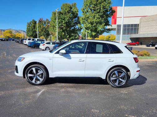 2023 Audi Q5 45 S line Prestige