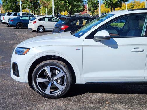 2023 Audi Q5 45 S line Prestige