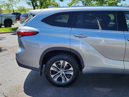 2020 Toyota Highlander XLE