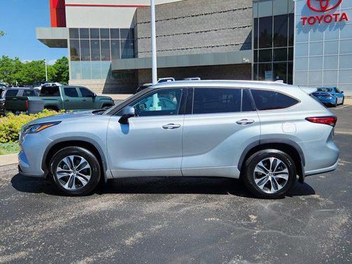 2020 Toyota Highlander XLE
