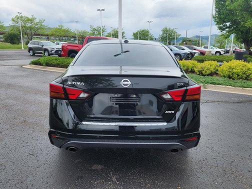 2022 Nissan Altima SR Intelligent AWD