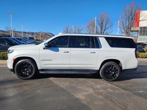 2023 Chevrolet Suburban Premier