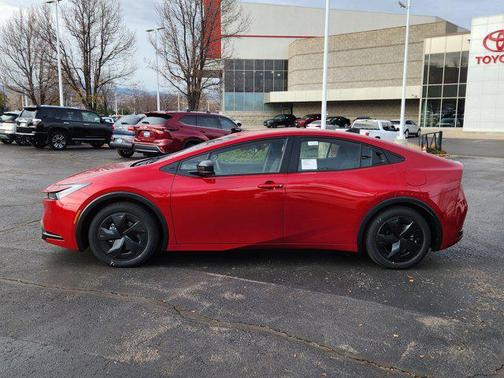 2026 Toyota Prius Plug-In Hybrid SE