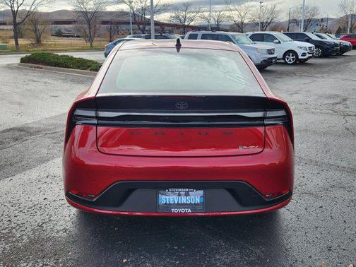 2026 Toyota Prius Plug-In Hybrid SE