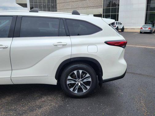 2020 Toyota Highlander Hybrid XLE