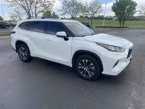 2020 Toyota Highlander Hybrid XLE