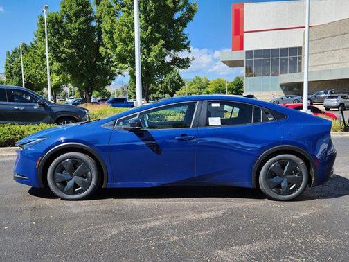 2026 Toyota Prius Plug-In Hybrid SE