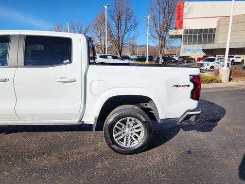 2024 Chevrolet Colorado LT