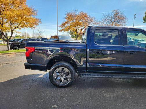 2024 Ford F-150 Lightning LARIAT