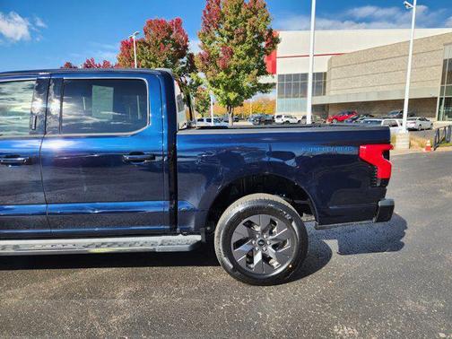 2024 Ford F-150 Lightning LARIAT