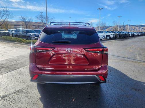 2024 Toyota Highlander Limited