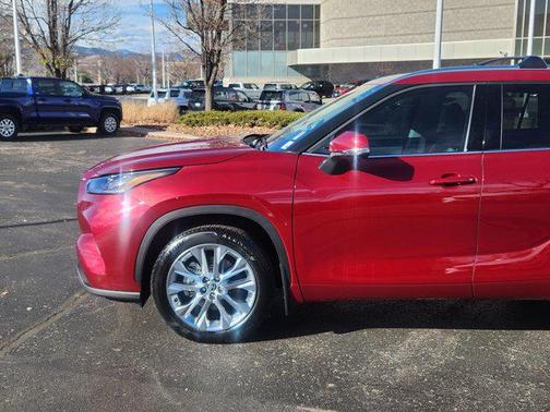 2024 Toyota Highlander Limited