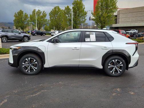 2025 Toyota bZ4X XLE